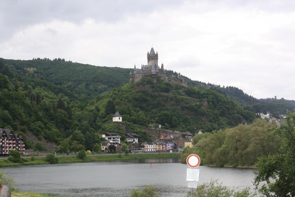 Ferienwohnung Ziemons Cochem Luaran gambar